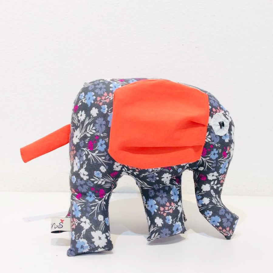 Elephant1.jpg