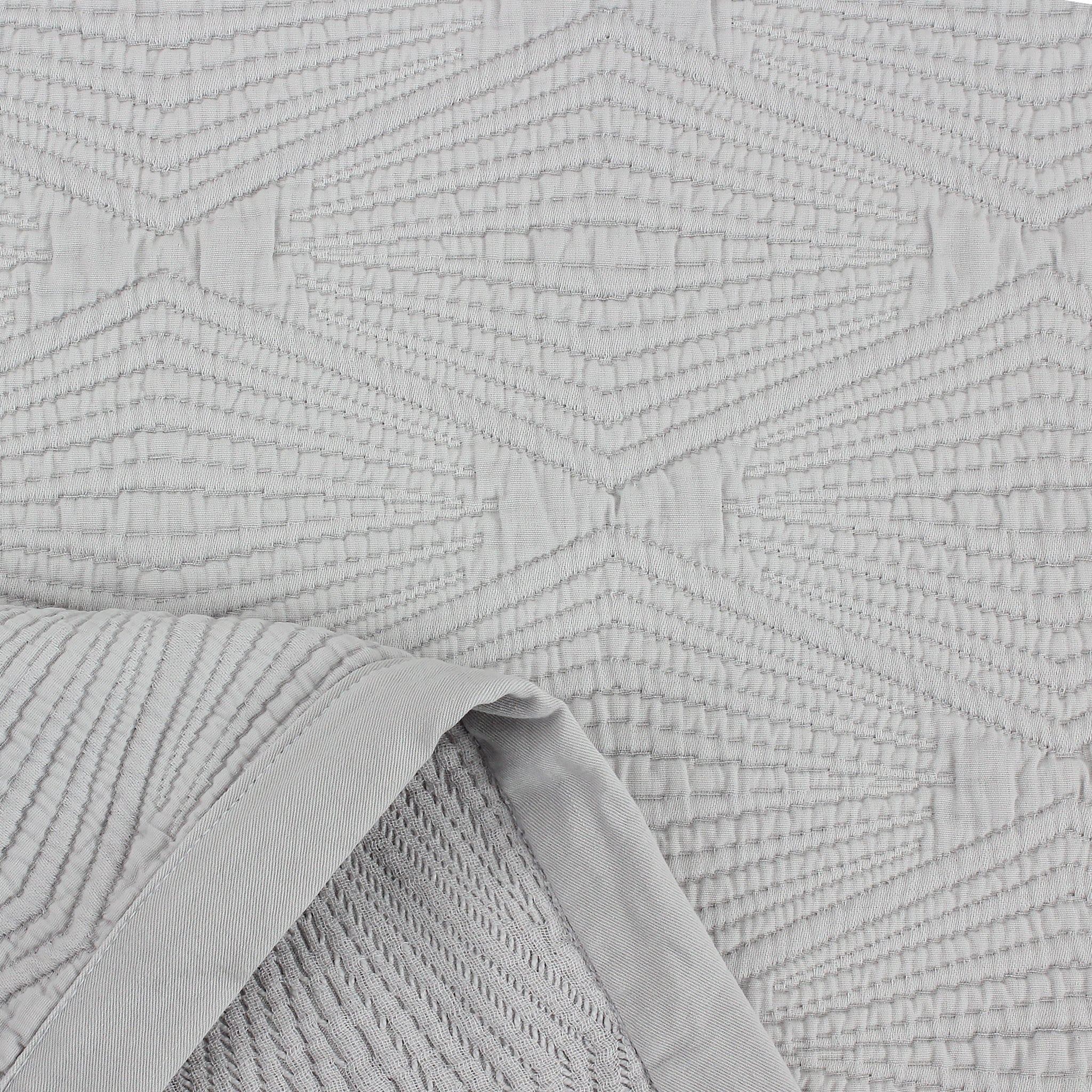 Light Grey Diamond Jacquard Bedspread